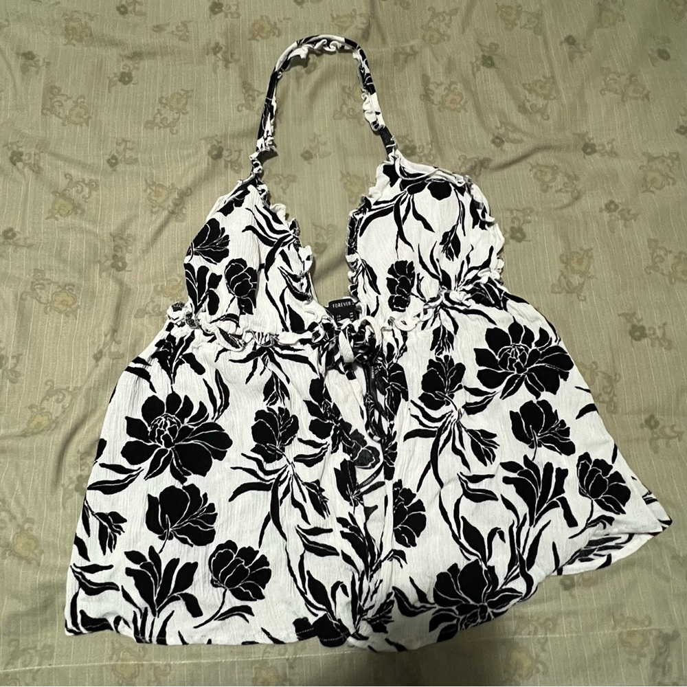 Forever 21 Black and White Floral Top